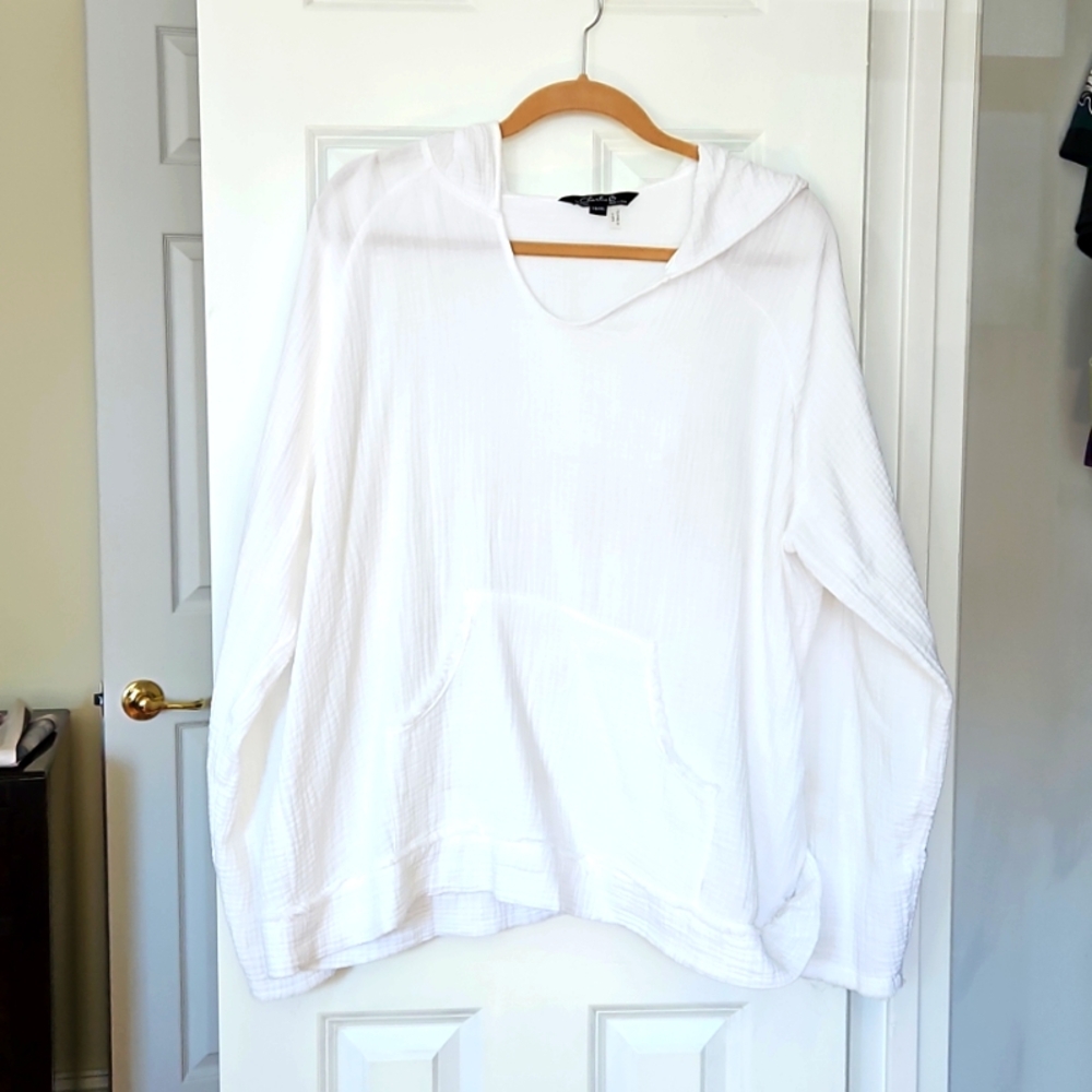 White Hooded Top w/Pouch Pocket, XL, 100% Cotton. Decorative Frayed Edges. EUC